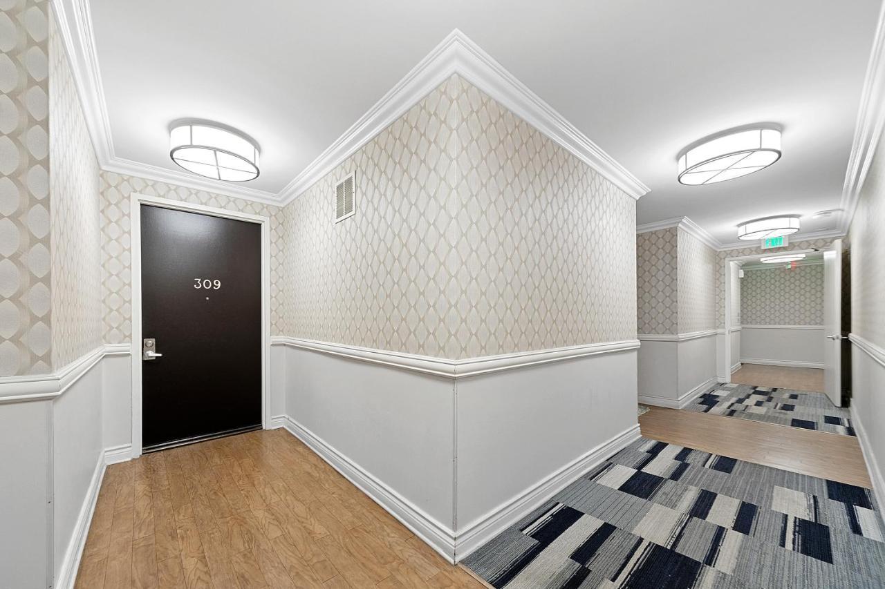 Beverly Hills Chic 2 Bed 2Bath With Patio And Parking 309 ロサンゼルス エクステリア 写真