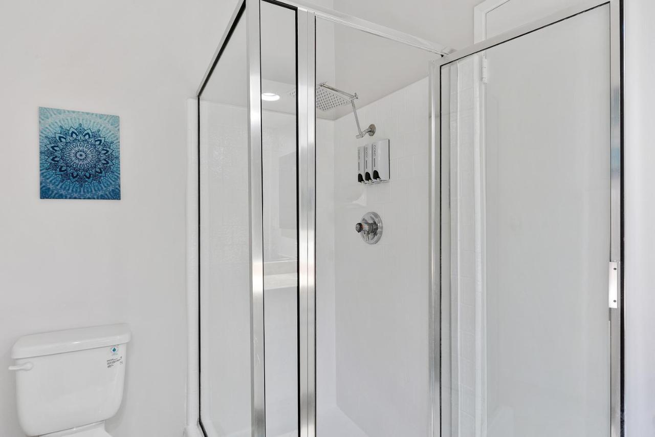 Beverly Hills Chic 2 Bed 2Bath With Patio And Parking 309 ロサンゼルス エクステリア 写真